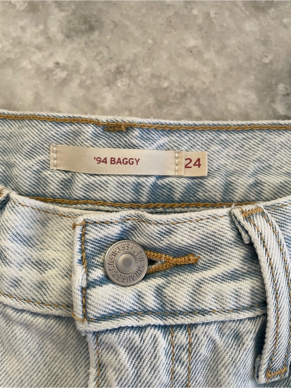 Levi’s ‘94 Baggy Shorts - Picture 5 of 11